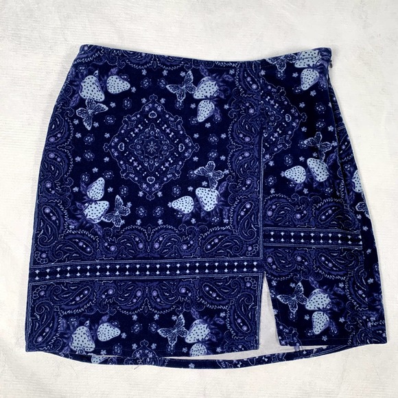Urban Outfitters XS Blue/White Bandana Style‎ Cotton Mini Skirt with Slit - Picture 1 of 8